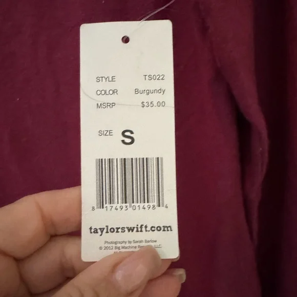 NWT Taylor Swift Burgundy Long Sleeve Crew Long Sleeve Shirt - Picture 4 of 7